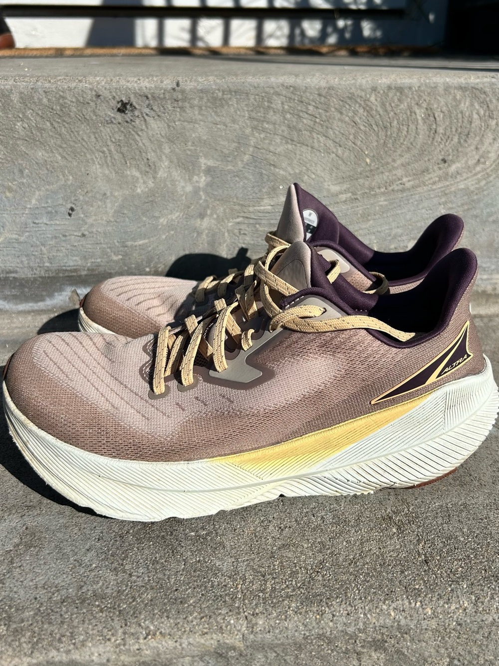 Altra Women's Experience Flow 3 Running Shoes Sz 8 Taupe Run Walk *NO insoles*